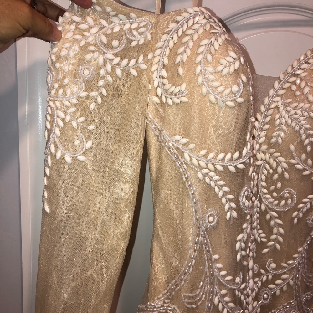 Dress - Picture 4 of 4
